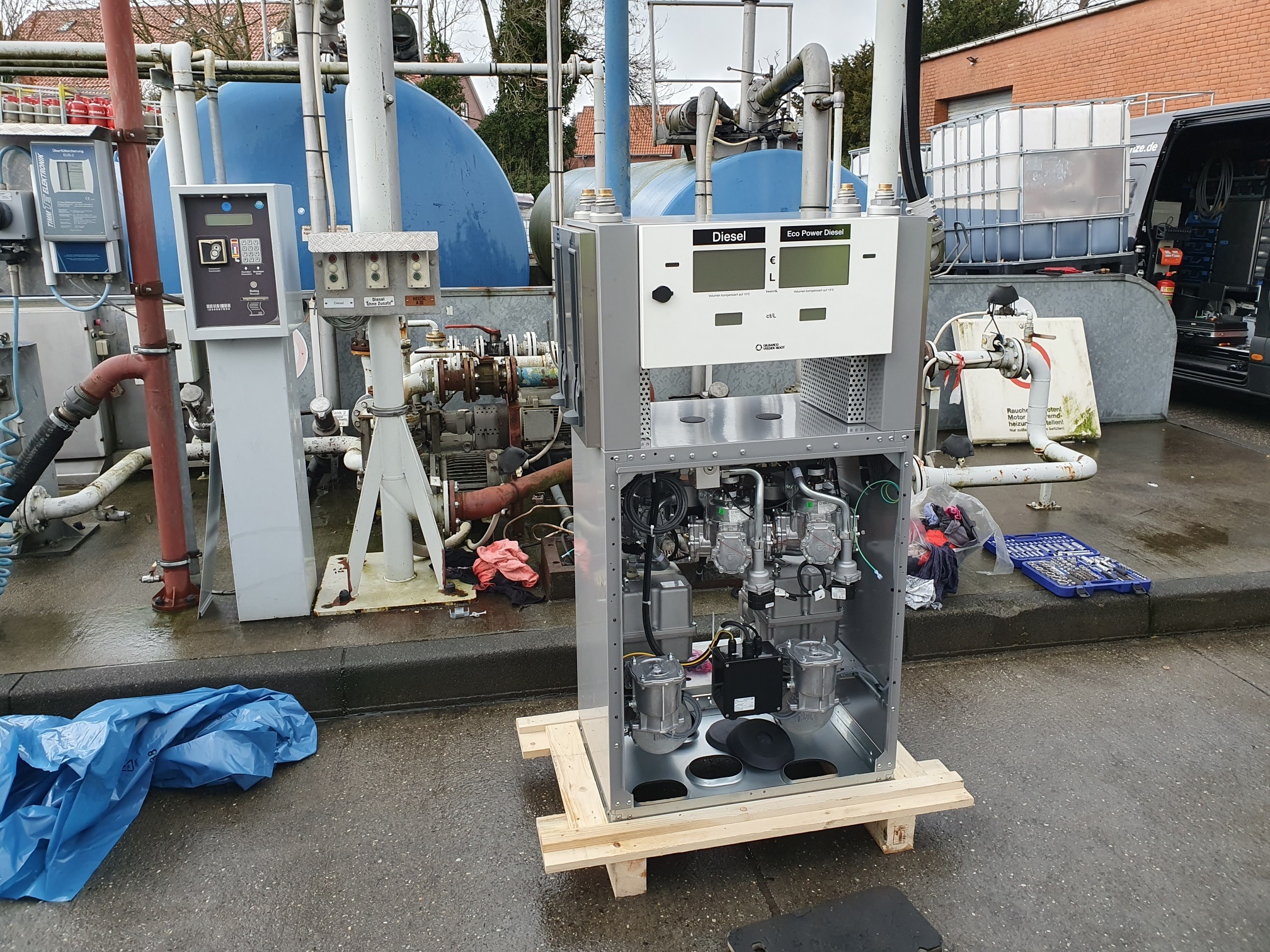 newsimages/123-Umbau Tankstelle 01.jpg